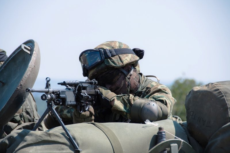 Επίδειξη δύναμης και υπεροχής -Ο ελληνικός στρατός σαν να ήταν σε πεδίο μάχης [εικόνες] | iefimerida.gr 15