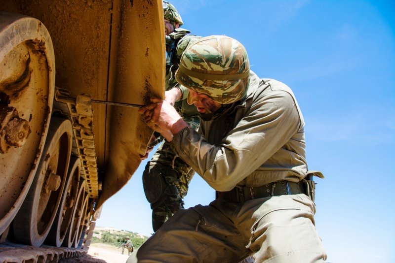 Επίδειξη δύναμης και υπεροχής -Ο ελληνικός στρατός σαν να ήταν σε πεδίο μάχης [εικόνες] | iefimerida.gr 9