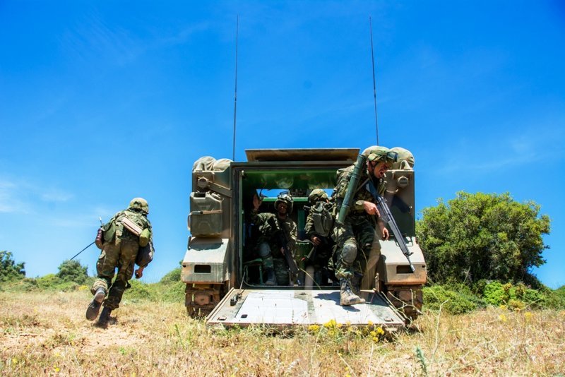 Επίδειξη δύναμης και υπεροχής -Ο ελληνικός στρατός σαν να ήταν σε πεδίο μάχης [εικόνες] | iefimerida.gr 8