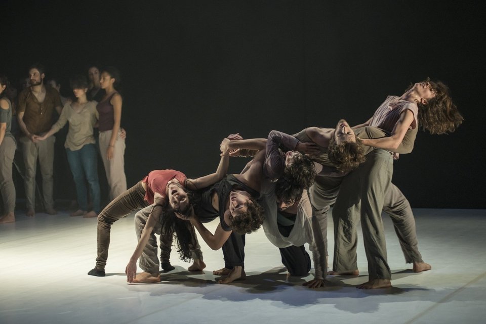 Με 6 διάσημους χορευτές και 20 ερασιτέχνες από Καλαμάτα αρχίζει το Διεθνές Φεστιβάλ Χορού [εικόνες] | iefimerida.gr 1