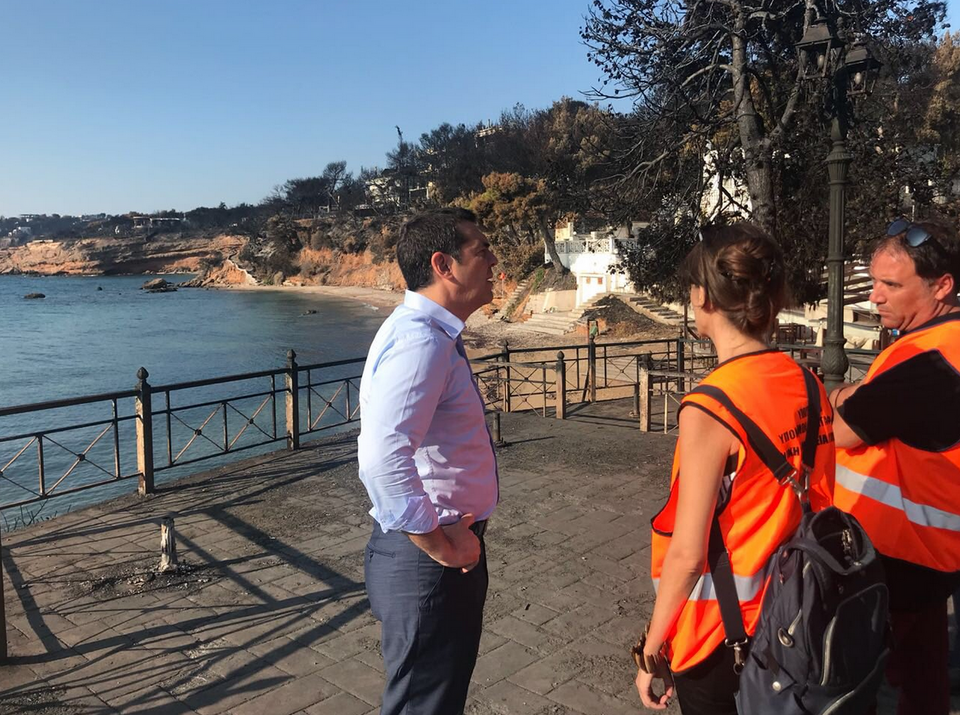 Ο Τσίπρας πήγε στο Μάτι -Πώς περιγράφει ο ίδιος την επίσκεψη [εικόνες] | iefimerida.gr 3