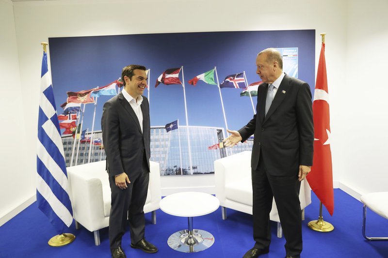 O Αλέξης Τσίπρας και ο Ταγίπ Ερντογάν/ Φωτογραφία AP images