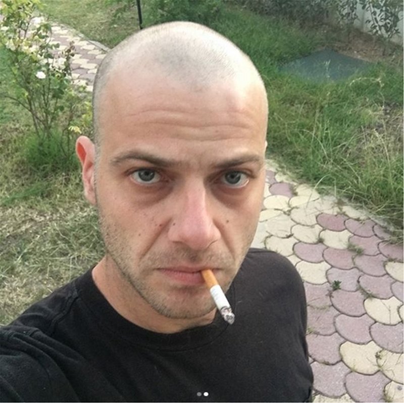 Ο Ορέστης Τζιόβας άλλαξε λουκ -Ξύρισε το κεφάλι του [εικόνες] | iefimerida.gr 0