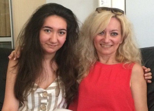 Μητέρα στον Βόλο έδωσε Πανελλήνιες μαζί με την κόρη της- Οι θυσίες και η διπλή επιτυχία [εικόνα] | iefimerida.gr 0