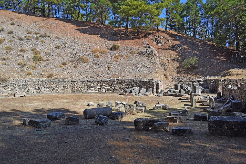 Η ορχήστρα του θεάτρου της Μυτιλήνης, φωτογραφία: wikipedia
