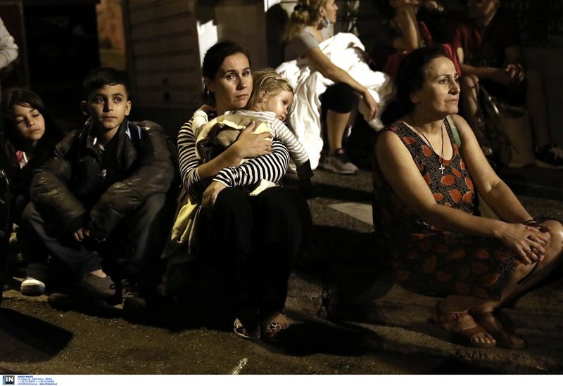 Φωτιά εν πλω στο πλοίο Ελ. Βενιζέλος -Ολοκληρώθηκε η αποβίβαση στον Πειραιά | iefimerida.gr 14