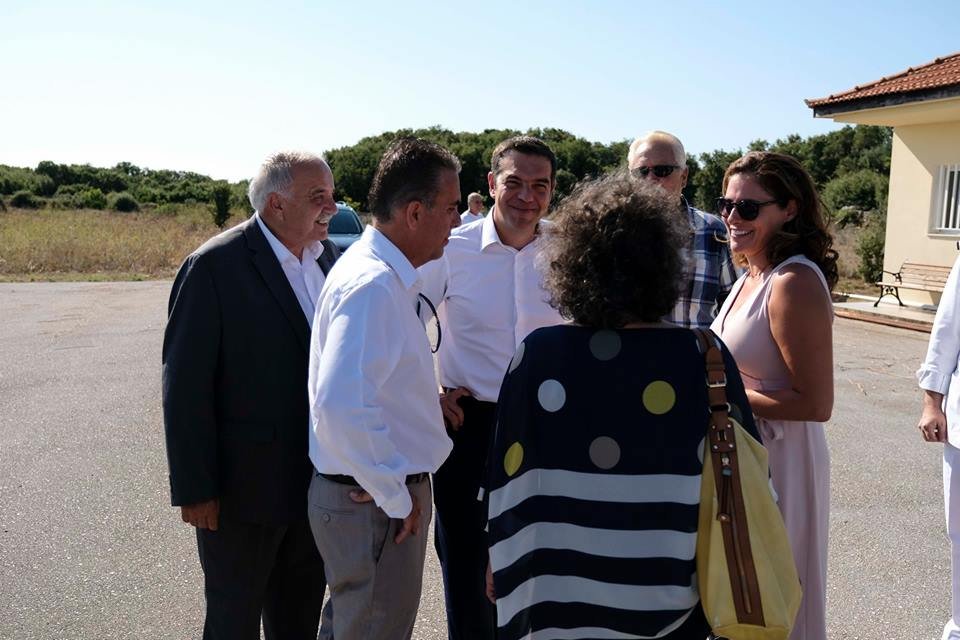 Λίγο πριν την αποχώρηση από το νησί