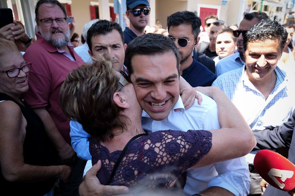 Ο δήμαρχος του νησιού σήμερα σε ραδιοφωνική συνέντευξη ισχυρίστηκε ότι «δεν ήταν όλοι ντόπιοι», όσοι συγκεντρώθηκαν για τον πρωθυπουργό