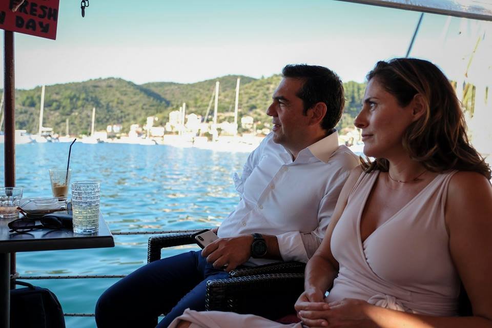 Η σύντροφος του πρωθυπουργού τον συνόδευσε στην Ιθάκη
