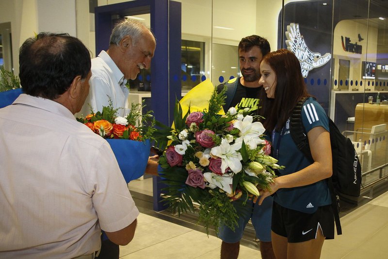 Επέστρεψαν στην Ελλάδα Στεφανίδη και Κυριακοπούλου [εικόνες] | iefimerida.gr 5