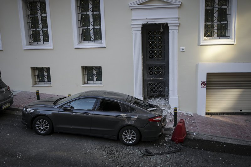Ισχυρή έκρηξη στον Πειραιά -Γιατί είναι ιδιαίτερα περίεργη για την ΕΛ.ΑΣ. [εικόνες]  | iefimerida.gr 8