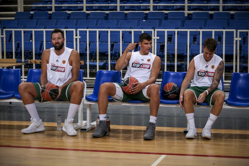 Κόντρα Παπαπέτρου-Αγραβάνη: «Ο καθένας έχει τις αρχές του και το μορφωτικό του επίπεδο» [εικόνες] | iefimerida.gr 10