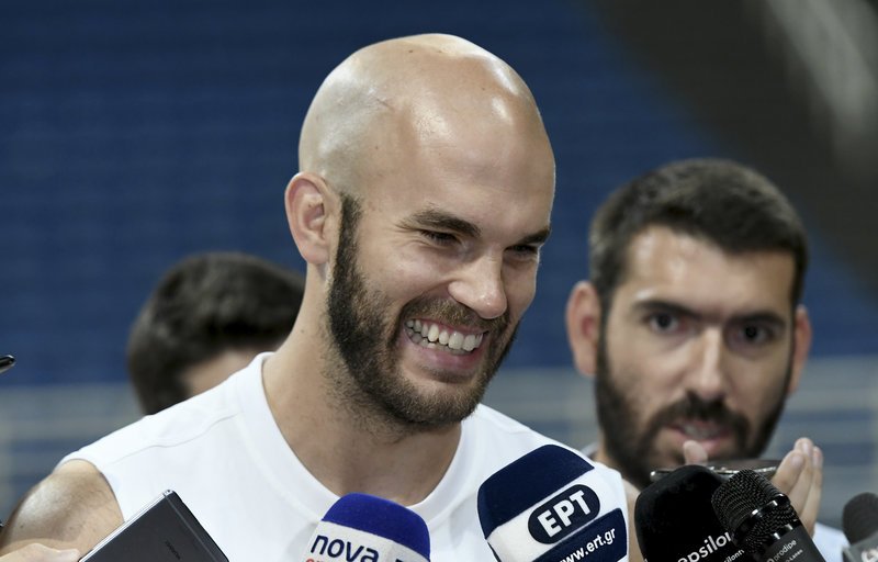 Κόντρα Παπαπέτρου-Αγραβάνη: «Ο καθένας έχει τις αρχές του και το μορφωτικό του επίπεδο» [εικόνες] | iefimerida.gr 5