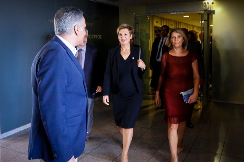 Είσοδο μαζί στο υπουργείο έκαναν Γεροβασίλη-Παπακώστα