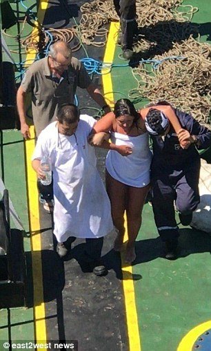 Ελληνας πλοίαρχος έσωσε ζευγάρι που επί 4 ημέρες πάλευε με τα κύματα στη Μαύρη Θάλασσα -Ηταν σε φουσκωτή βάρκα! [εικόνες] | iefimerida.gr 4