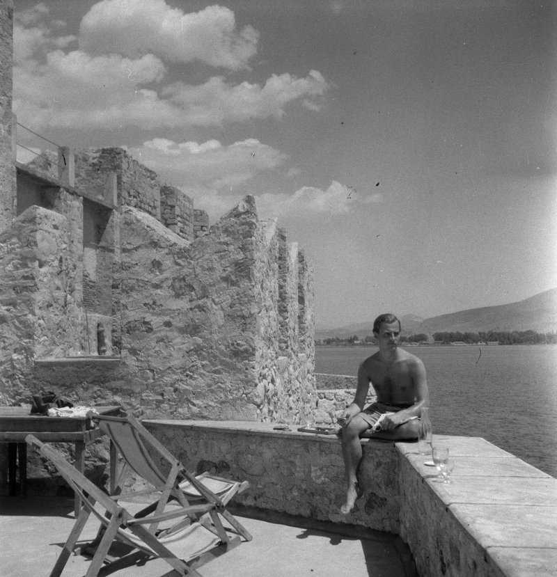 Ο Πάτρικ Λι Φέρμορ στο Μπούρτζι, 1951
