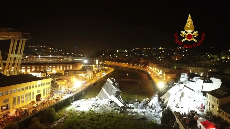 Τα θύματα της τραγωδίας στη Γένοβα: Μια τριμελής οικογένεια που ξεκληρίστηκε, ένας ποδοσφαιριστής, δύο εργάτες που καταπλακώθηκαν από μπάζα [εικόνες]  | iefimerida.gr 8