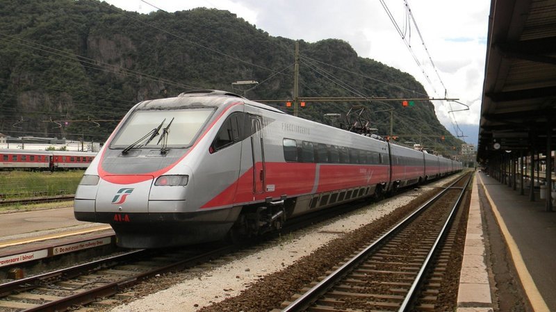 Αθήνα-Θεσσαλονίκη σε 3,5 ώρες με το «Ασημένιο Βέλος» -Επίσημη παρουσίαση στις 8 Σεπτεμβρίου | iefimerida.gr 0