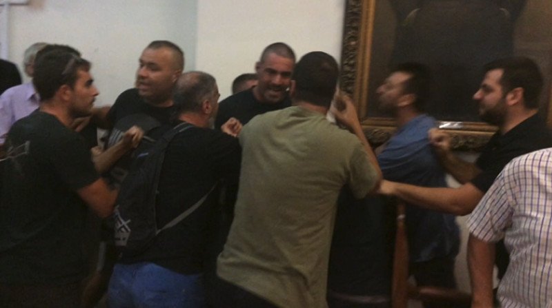 Αιτία της συμπλοκής η εκκαθάριση της δημοτικής επιχείρησης Νερού- φωτογραφία taxydromos