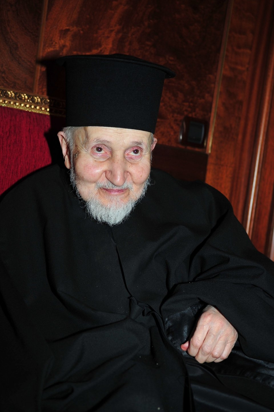 Αποφοίτησε από την Ι. Θεολογική Σχολή Χάλκης, το 1954
