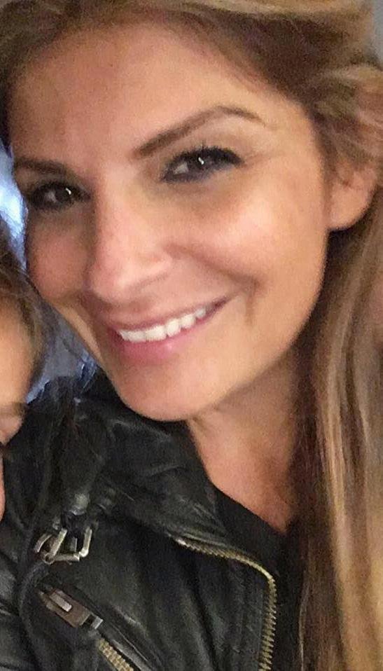 H Έλι Χόλμαν αφέθηκε ελεύθερη με εγγύηση, αλλά της έχουν κατάσχει το διαβατήριο (Φωτογραφία: Facebook)