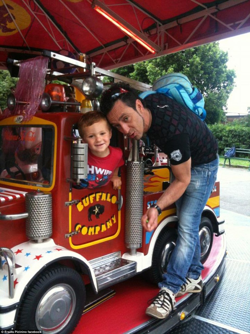 Τα θύματα της τραγωδίας στη Γένοβα: Μια τριμελής οικογένεια που ξεκληρίστηκε, ένας ποδοσφαιριστής, δύο εργάτες που καταπλακώθηκαν από μπάζα [εικόνες]  | iefimerida.gr 3