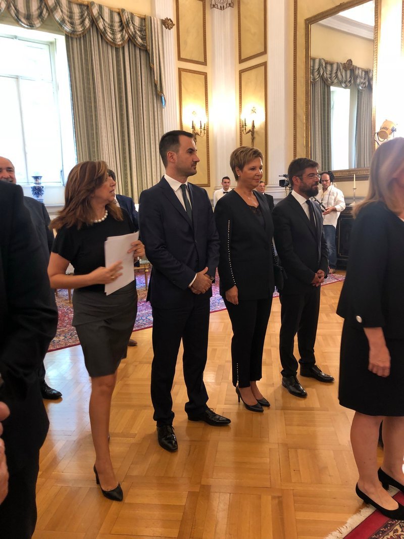 Ορκίστηκαν οι 19 νέοι υπουργοί -Αμήχανα χαμόγελα και υποσχέσεις [εικόνες] | iefimerida.gr 29