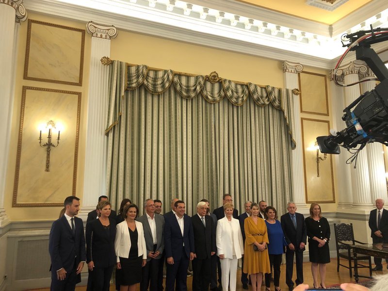 Ορκίστηκαν οι 19 νέοι υπουργοί -Αμήχανα χαμόγελα και υποσχέσεις [εικόνες] | iefimerida.gr 30
