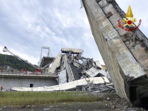 Γένοβα: Μάχη με τον χρόνο δίνουν οι διασώστες για να βρουν επιζώντες στα συντρίμμια της γέφυρας -Δεκάδες τα θύματα [εικόνες] | iefimerida.gr 0