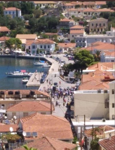 Ηταν πραγματικοί οι χειροκροτητές στην Ιθάκη; Το Twitter ψάχνεται [εικόνες] | iefimerida.gr 10