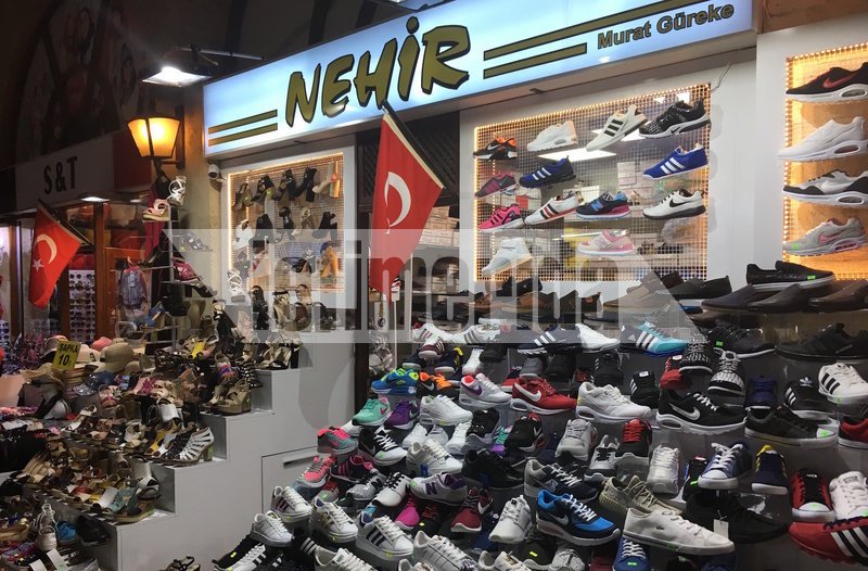 Το iefimerida στις Καστανιές -Μετά την απελευθέρωση των δύο,  οι Ελληνες πάνε ξανά στην Τουρκία για ψώνια [εικόνες] | iefimerida.gr 3