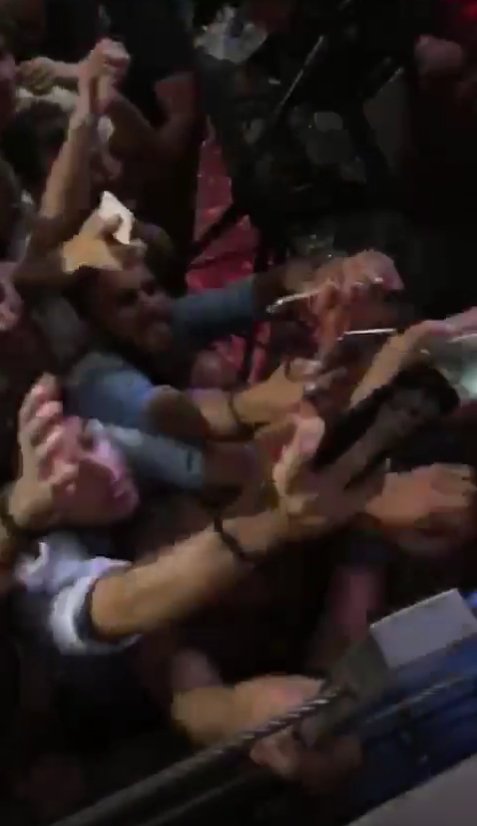 Ο «βασιλιάς του Ιnstagram» τα σπάει στη Μύκονο -Ξέφρενα πάρτι και όμορφες παρουσίες [εικόνες] | iefimerida.gr 2