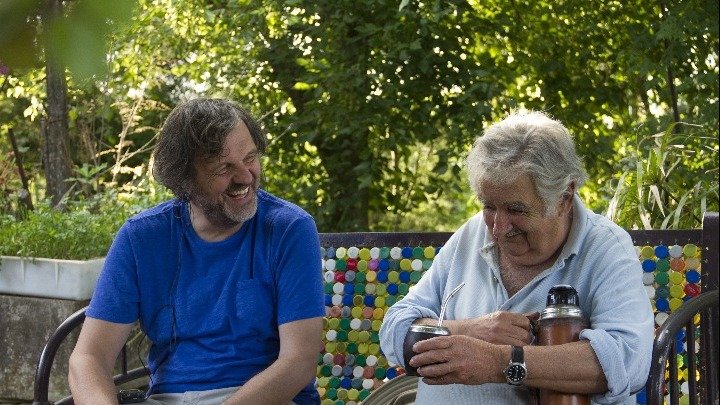 «Οταν άκουσα για έναν πρόεδρο που εξακολουθεί να οδηγεί το τρακτέρ του και να κάνει επισκευές στο σπίτι του ... είπα: Αυτός είναι ο άνθρωπος μου»