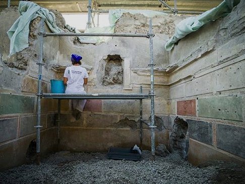Αρχαιολόγοι στην Πομπηία ξέθαψαν το σπίτι ενός αρχαίου αριστοκράτη- Διακοσμημένο σαν ανάκτορο [εικόνες]  | iefimerida.gr 7