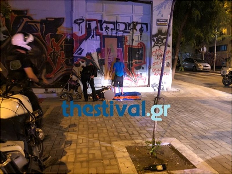 Ηλικιωμένοι έκαναν σεξ σε πεζοδρόμιο στο κέντρο της Θεσσαλονίκης [εικόνα] | iefimerida.gr 0