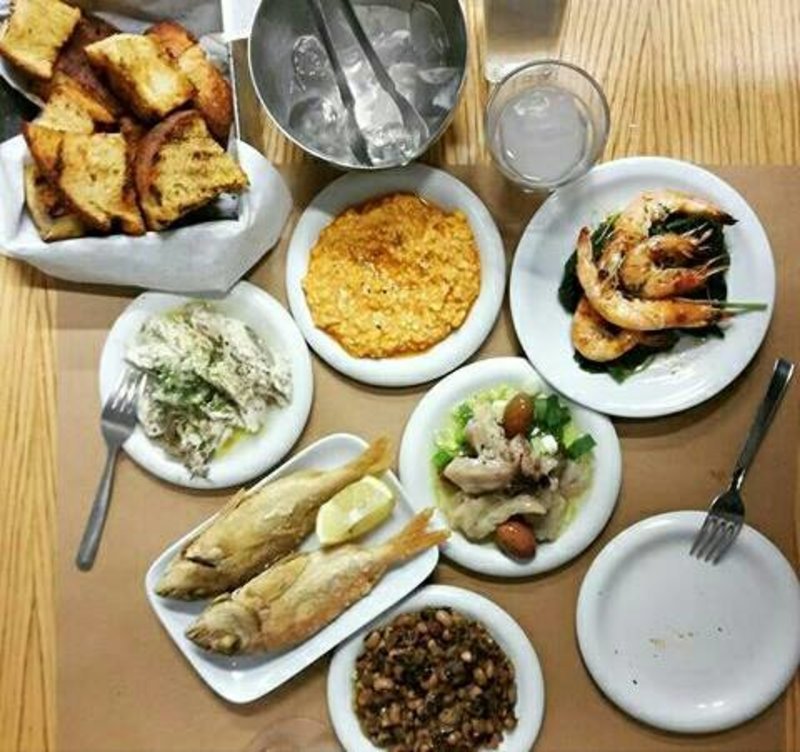 Τα τσιπουράδικα του Βόλου: Ο επίγειος παράδεισος του Αριστοτέλη Ωνάση και της Σοφία Λόρεν [εικόνες] | iefimerida.gr 4