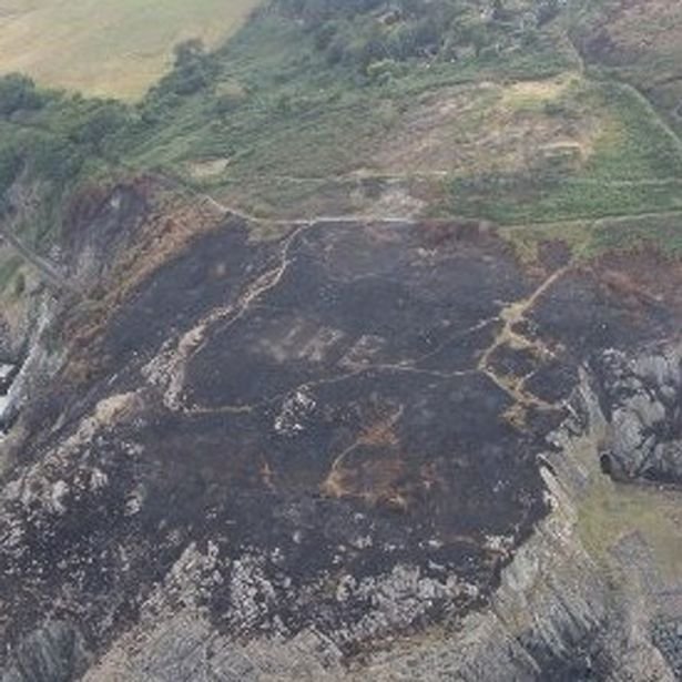 Κρυφό μήνυμα από τον Β' Παγκόσμιο Πόλεμο βρέθηκε στην Ιρλανδία -Το «ξέθαψε» η φωτιά [εικόνες] | iefimerida.gr 1
