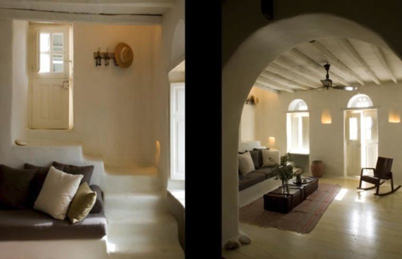 Μια κατοικία-«στολίδι» στην Τήνο -Μινιμαλισμός με κλασσικά στοιχεία σε ένα βουνό με θέα το Αιγαίο [εικόνες]  | iefimerida.gr 2