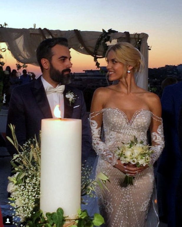 Η πρώτη φωτογραφία από το γάμο της Μαντούς Γαστεράτου -Σέξι νύφη [εικόνες] | iefimerida.gr 0