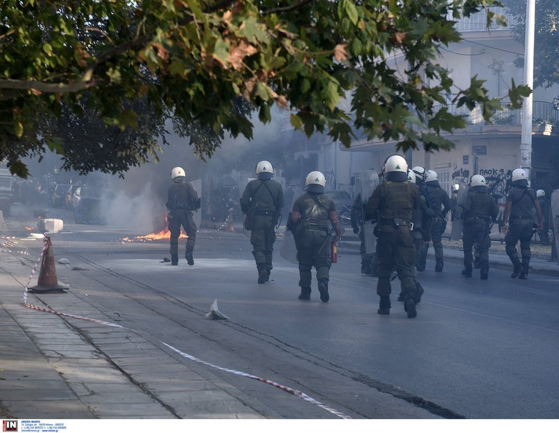 Επεισόδια στην Τούμπα -Επεσαν μολότοφ πριν το ντέρμπι ΠΑΟΚ-Αρης [εικόνες & βίντεο] | iefimerida.gr 10