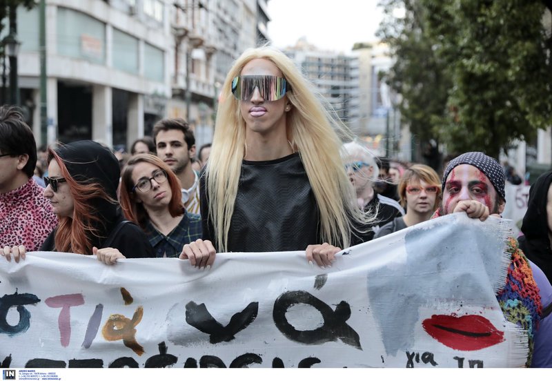 Πορεία στο κέντρο της Αθήνας για τη δολοφονία του Ζακ Κωστόπουλου -Βανδαλισμοί σε καταστήματα από μικρή μερίδα [εικόνες] | iefimerida.gr 20