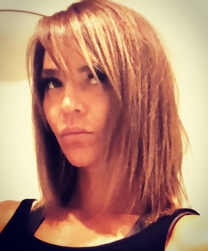 Τέλος το μακρύ μαλλί για τη Νικολέττα Καρρά -Τα έκοψε και αυτή [εικόνες] | iefimerida.gr 0