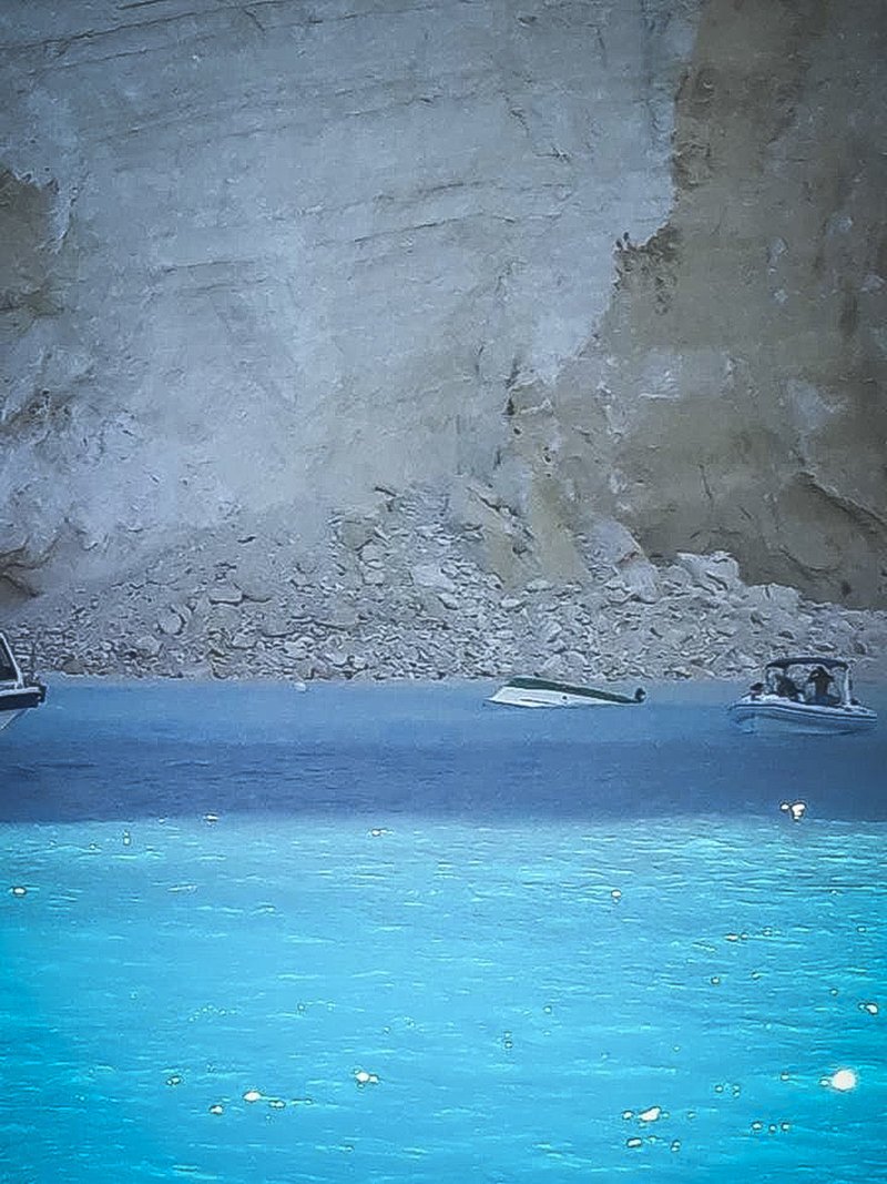 Αλλαξε το τοπίο στο «Ναυάγιο» στη Ζάκυνθο -Δραματικές εικόνες & βίντεο από την κατολίσθηση | iefimerida.gr 8