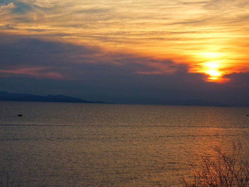 Υπέροχο τοπίο από τη δύση του ηλίου στο Καβούρι [εικόνες] | iefimerida.gr 3