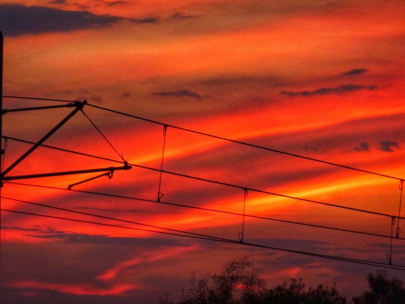 Υπέροχο τοπίο από τη δύση του ηλίου στο Καβούρι [εικόνες] | iefimerida.gr 1