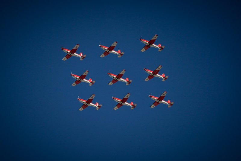 Μοναδικά καρέ: Αεροπλάνα σε σχηματισμούς πέρασαν... ξυστά από την Ακρόπολη [εικόνες] | iefimerida.gr 12