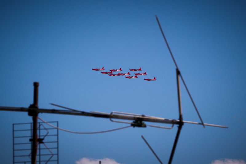 Μοναδικά καρέ: Αεροπλάνα σε σχηματισμούς πέρασαν... ξυστά από την Ακρόπολη [εικόνες] | iefimerida.gr 14