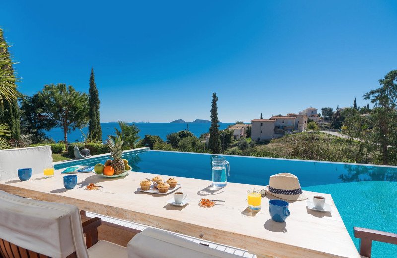 Το μοναδικής ομορφιάς ακρωτήρι της Πελοποννήσου με τις πιο χλιδάτες βίλες στην Ελλάδα [εικόνες] | iefimerida.gr 8