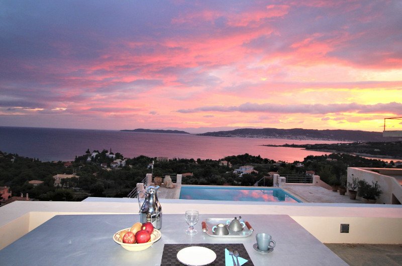Το μοναδικής ομορφιάς ακρωτήρι της Πελοποννήσου με τις πιο χλιδάτες βίλες στην Ελλάδα [εικόνες] | iefimerida.gr 4