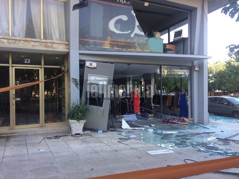 Ζημιές 40.000 ευρώ σε κατάστημα από την έκρηξη του ΑΤΜ στον Βύρωνα -Τι είπε ο ιδιοκτήτης στο iefimerida [εικόνες & βίντεο] | iefimerida.gr 6